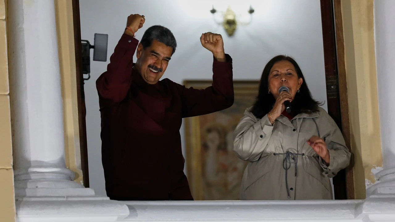 El chavismo gana las principales alcaldías y la oposición conserva municipios caraqueños