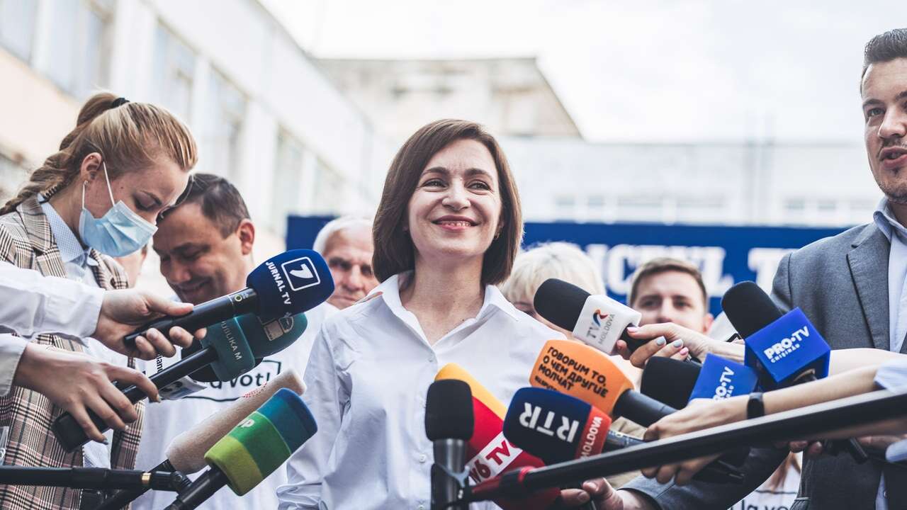 La presidenta de Moldavia aventaja con más de 10 puntos a rival prorruso tras elecciones