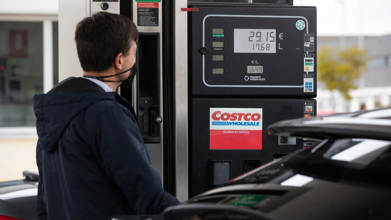 Estos son los trucos que utilizan los conductores alemanes para ahorrarse hasta 40 céntimos por litro al echar gasolina