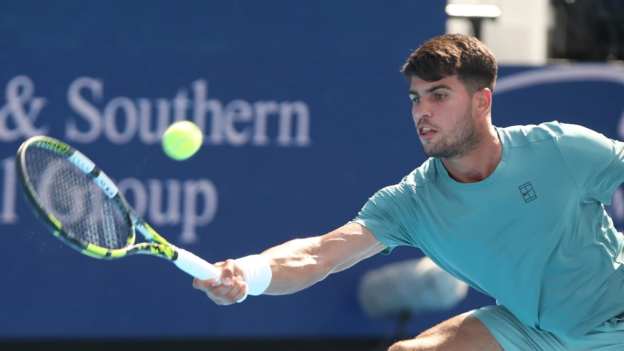 Alcaraz debutó en Cincinnati con dudas, pero dejó estos dos golpes increíbles: 