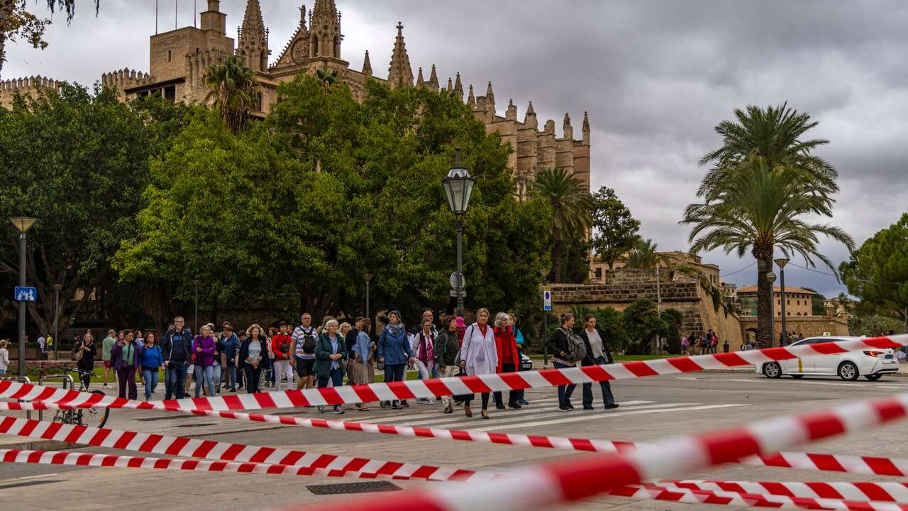 Reabren los cementerios y parques de Palma tras desactivarse la alerta meteorológica