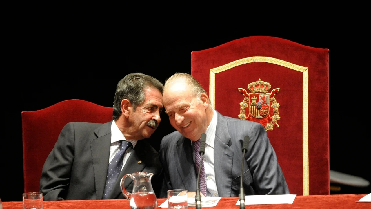 El Rey Juan Carlos y Revilla ya tienen fecha para el acto de conciliación por la demanda de injurias