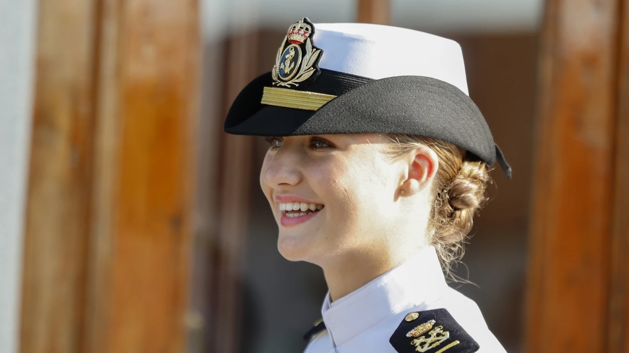 Leonor entra en la Escuela Naval: el look completo y lo que lleva en la maleta