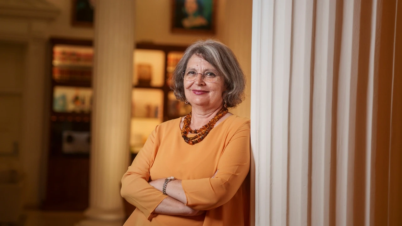 Elvira Roca Barea: «Las mujeres romanas eran sujeto de derecho frente a la invisibilidad de las griegas»