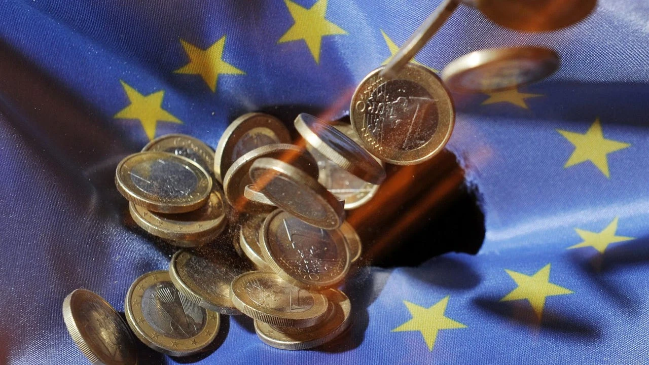 La economía europea se ralentiza: el PIB de la eurozona y la UE crece un 0,2% en el segundo trimestre, frente al 0,3% previsto