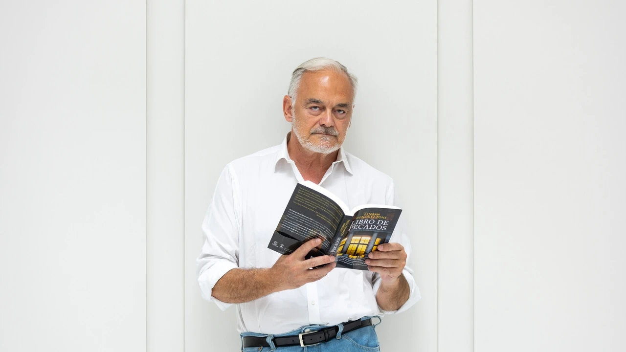 Esteban González Pons: «Ábalos es un personaje que busca un autor de novela picaresca»