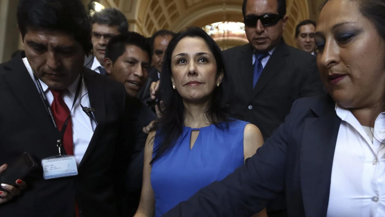 La ex primera dama de Perú viaja a Brasil tras recibir asilo después de ser condenada a 15 años de cárcel