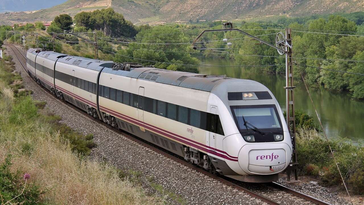 Sindicatos de Renfe y Adif convocan siete días de huelga por los 