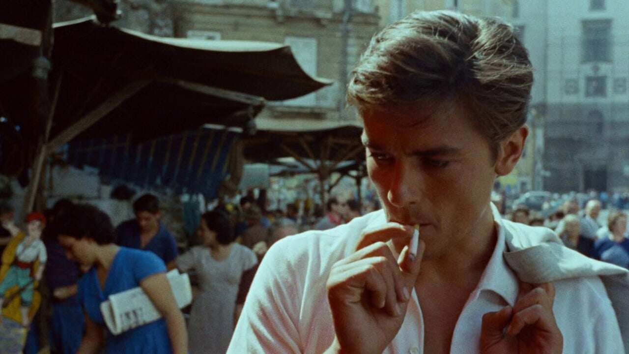 Amores clandestinos, miedos y manías: la nueva biografía de Alain Delon