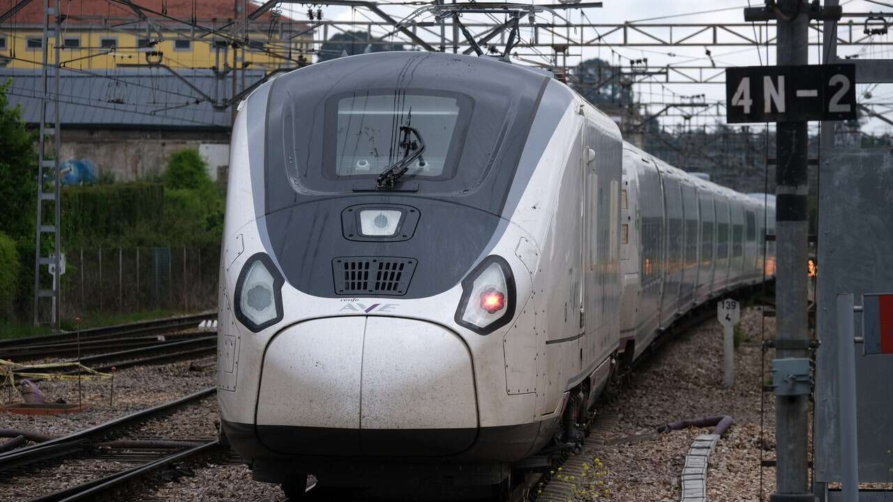 Mi tren se ha retrasado, ¿merezco una compensación? Esto es lo que debes hacer según la OCU