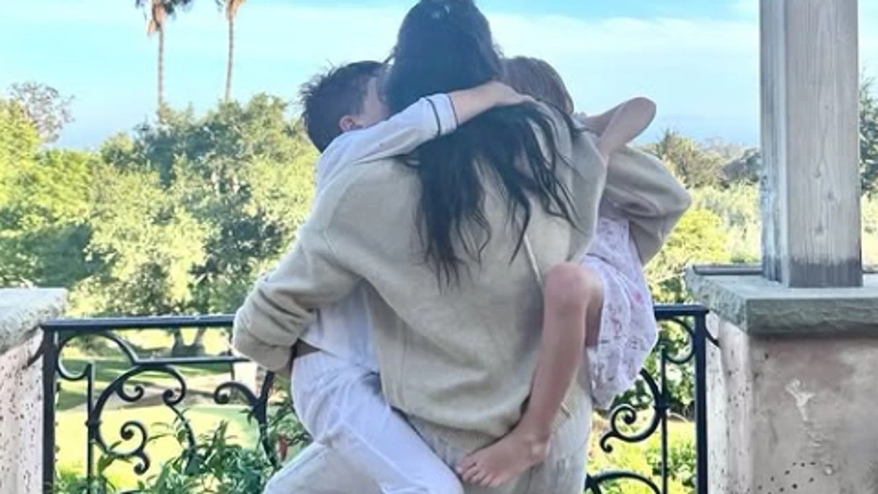 Archie y Lilibet estrenan su primer trabajo: vender verduras en el mercado local