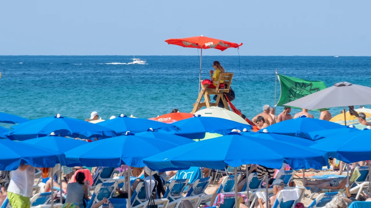 Récord de españoles de vacaciones en julio: un tercio se va ya este mes