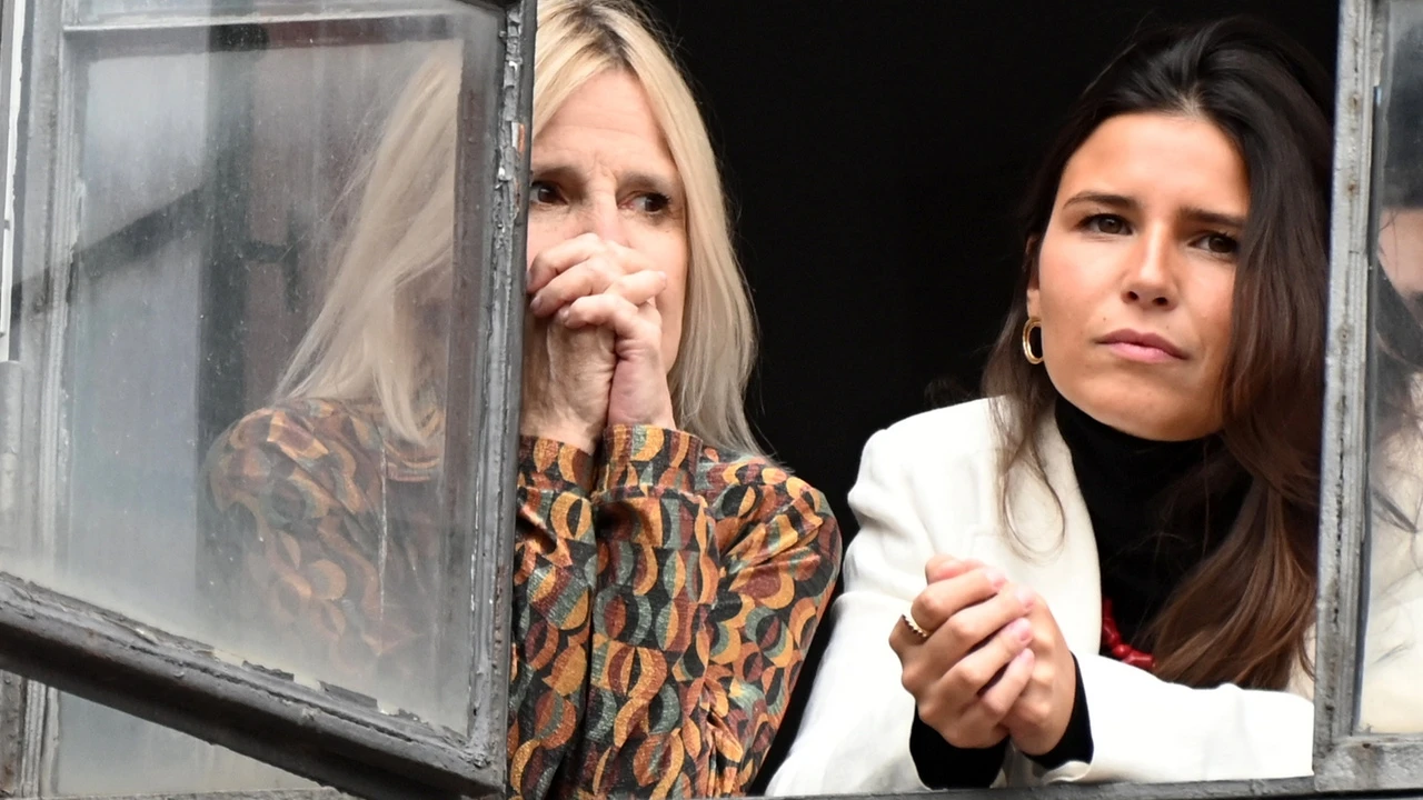 De Tana Rivera a Eugenia Martínez de Irujo, los looks de madre e hija para una tarde de procesiones en Sevilla