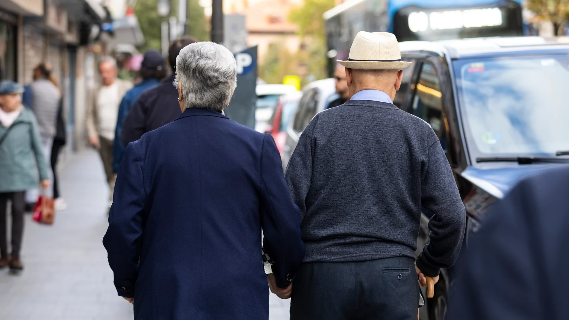 ¿Por qué el tiempo pasa más rápido a medida que te haces mayor? La ciencia tiene una respuesta que casi nadie conoce