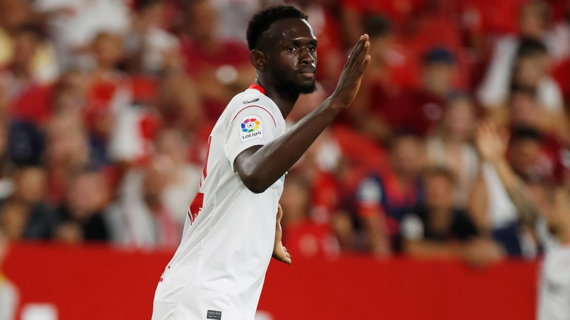 El Sevilla traspasa a Tanguy Nianzou