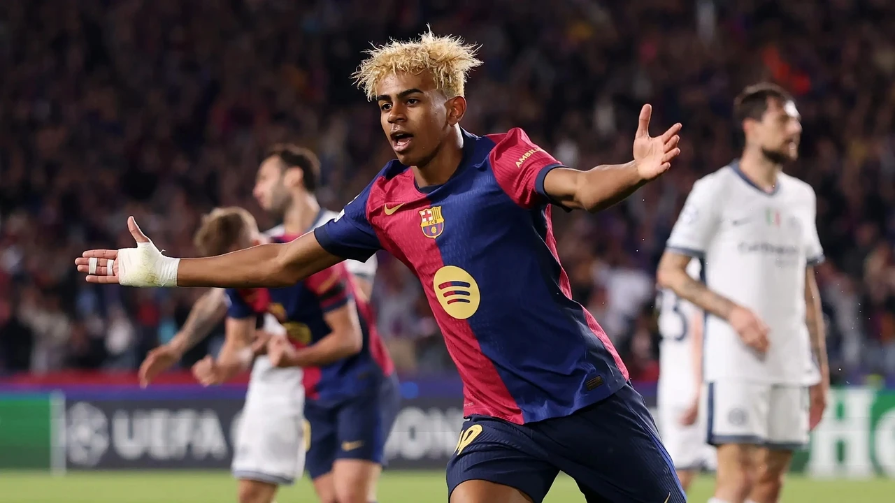 Sale a subasta un cromo de Lamine Yamal por 20.000 euros