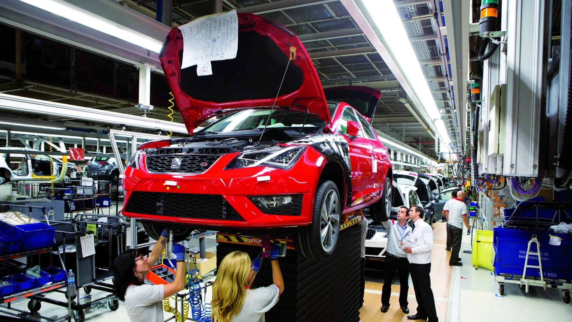La producción de automóviles en España se mantiene en el primer cuatrimestre