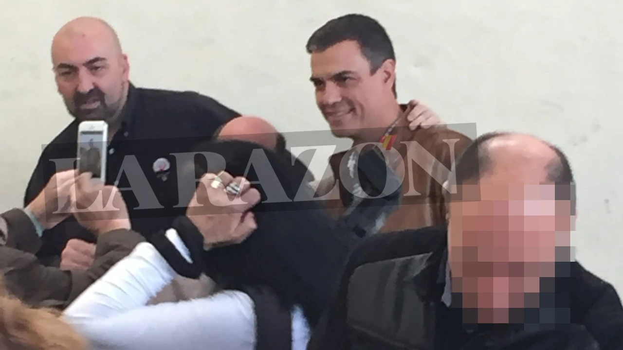 Una nueva fotografía inédita de Pedro Sánchez con Koldo García