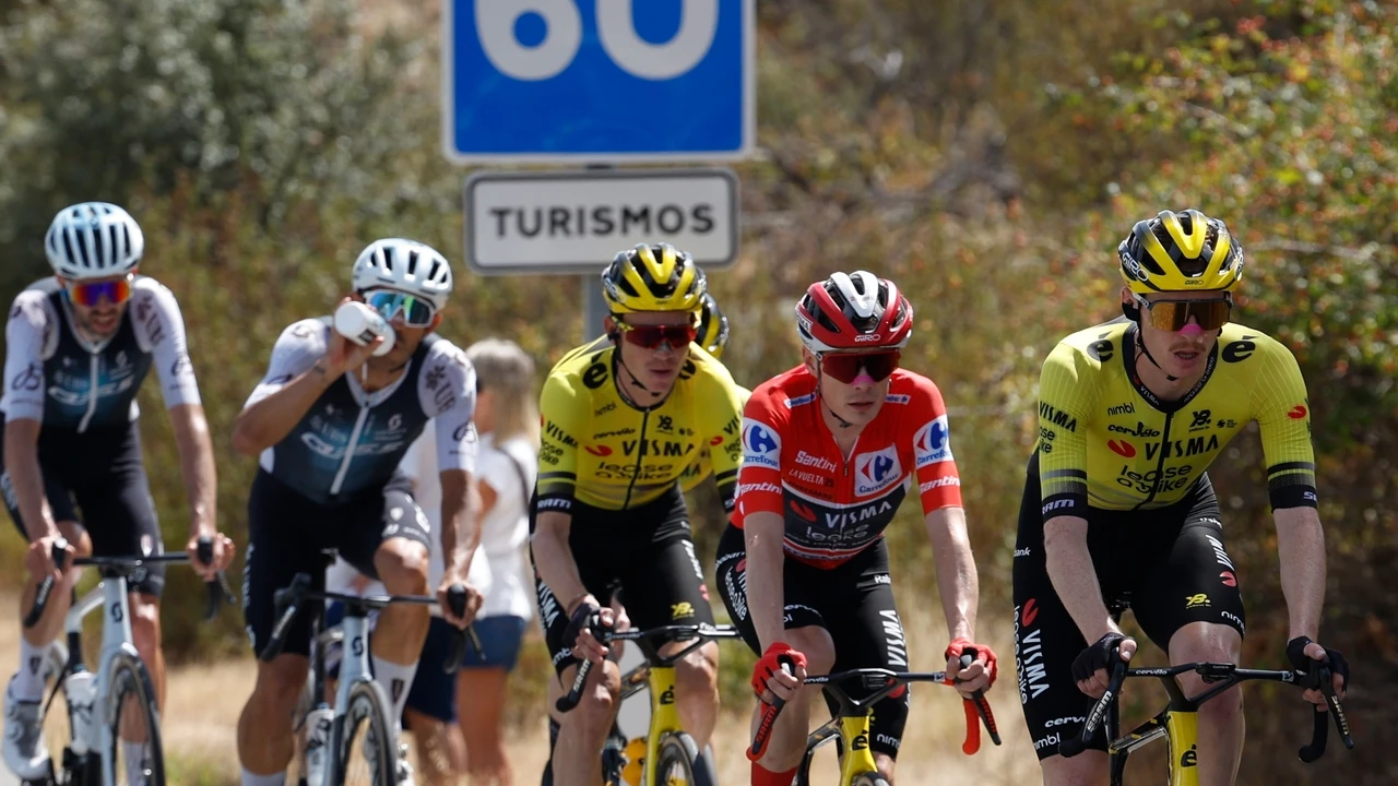 Irene Montero e Ione Belarra obligan a desviar el paso de la Vuelta a España por Cercedilla
