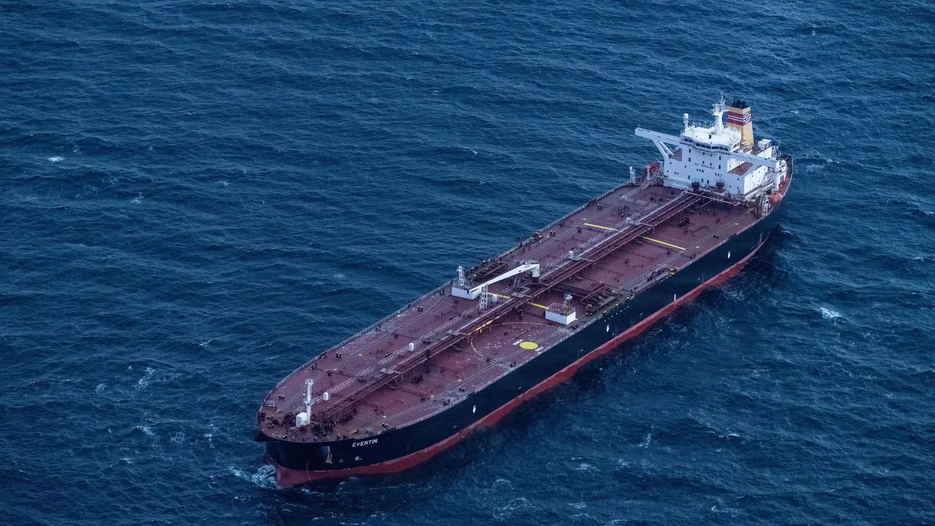 Un barco ruso con combustible para Cuba lleva un mes perdido en el Atlántico sin poder llegar a la isla