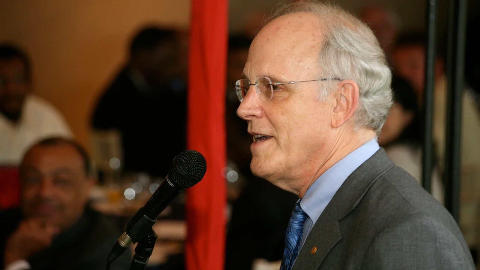La escalofriante predicción sobre el fin de la humanidad de David Gross, ganador del Nobel de física 2004