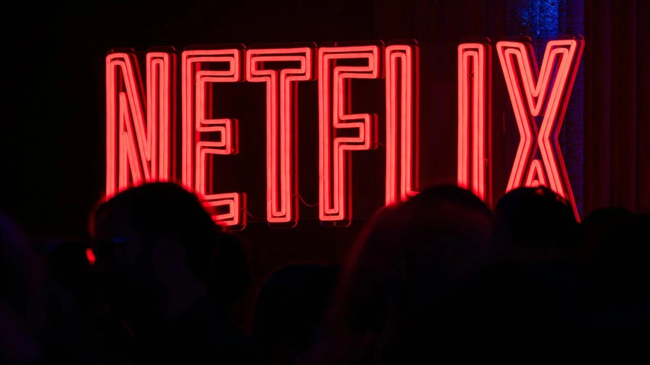 Netflix podría dar un golpe maestro a Hollywood comprando Warner