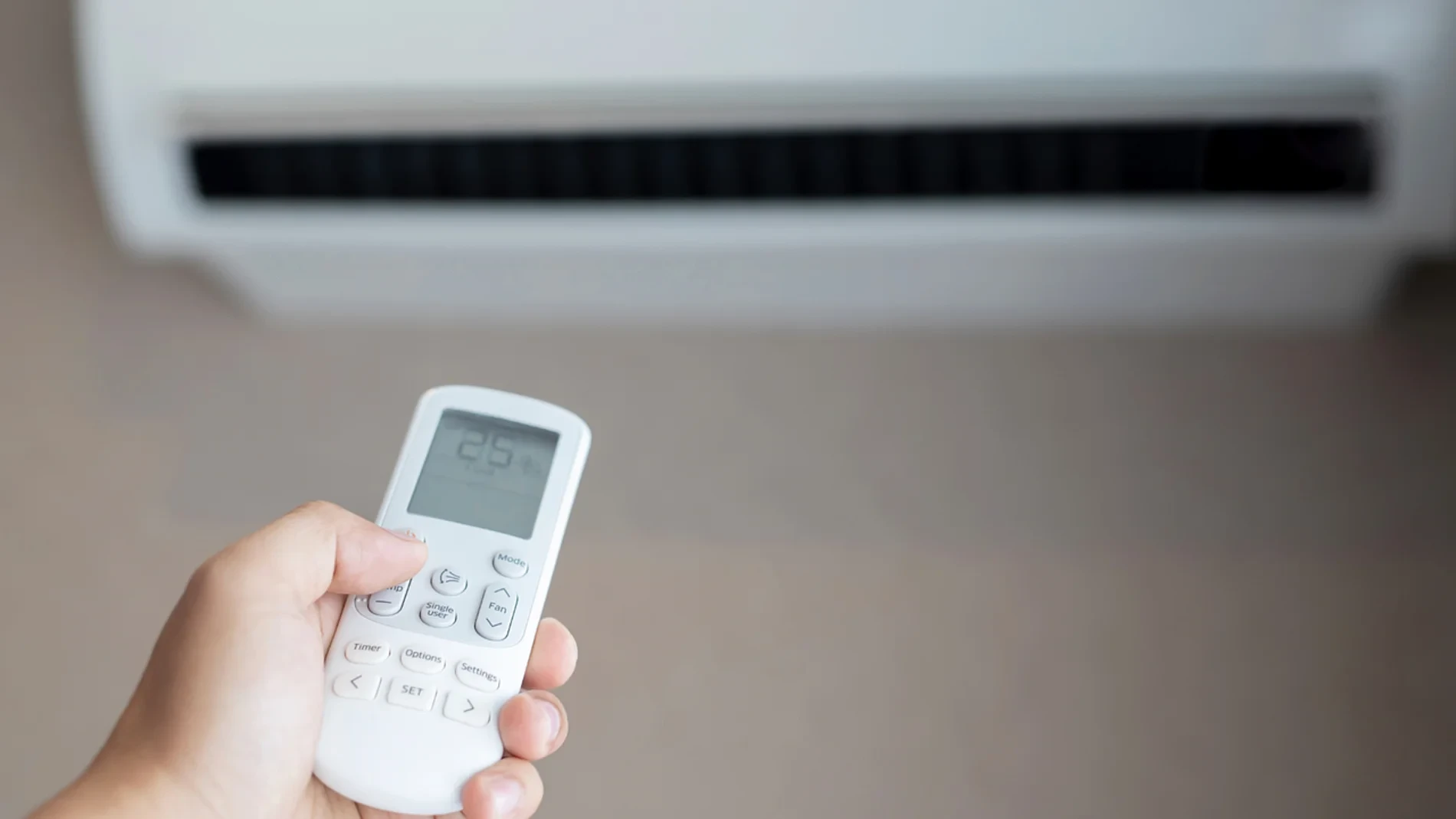 El calor dispara la factura de la luz: vivir en el sur de España cuesta hasta 128 euros más en verano