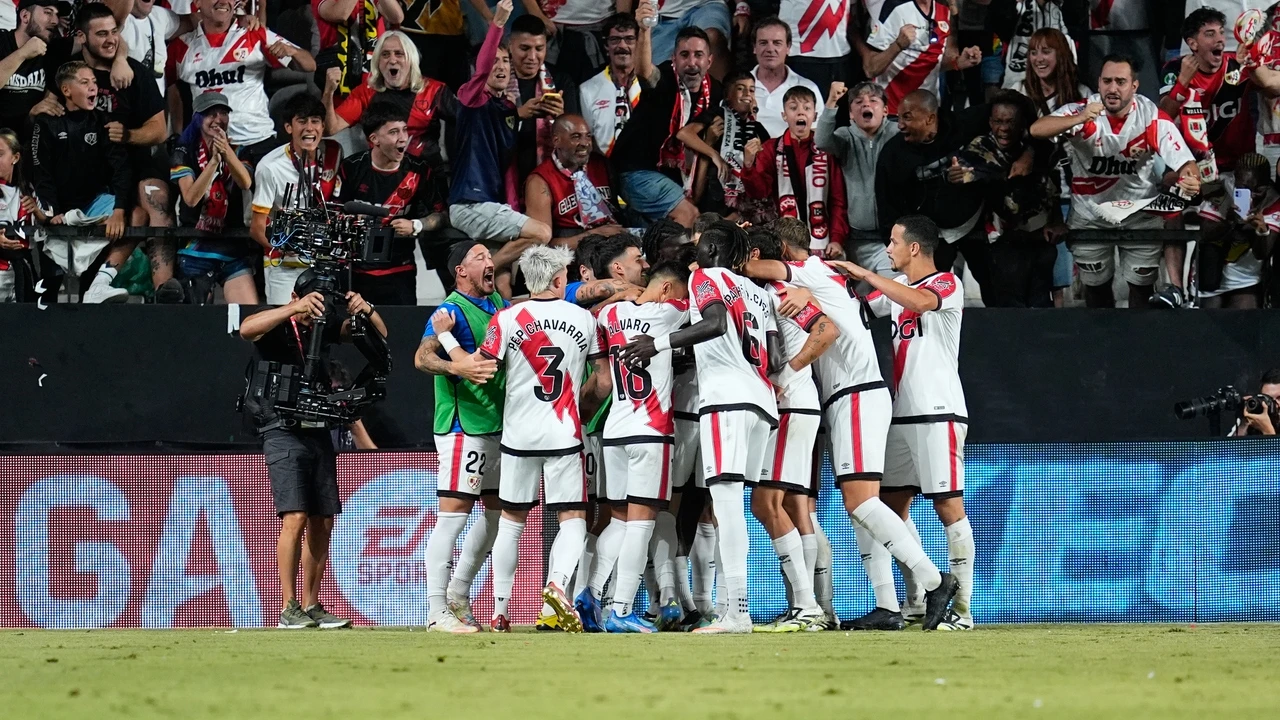 Dos sonadas ausencias entre los 26 inscritos por el Rayo Vallecano para la Conference League