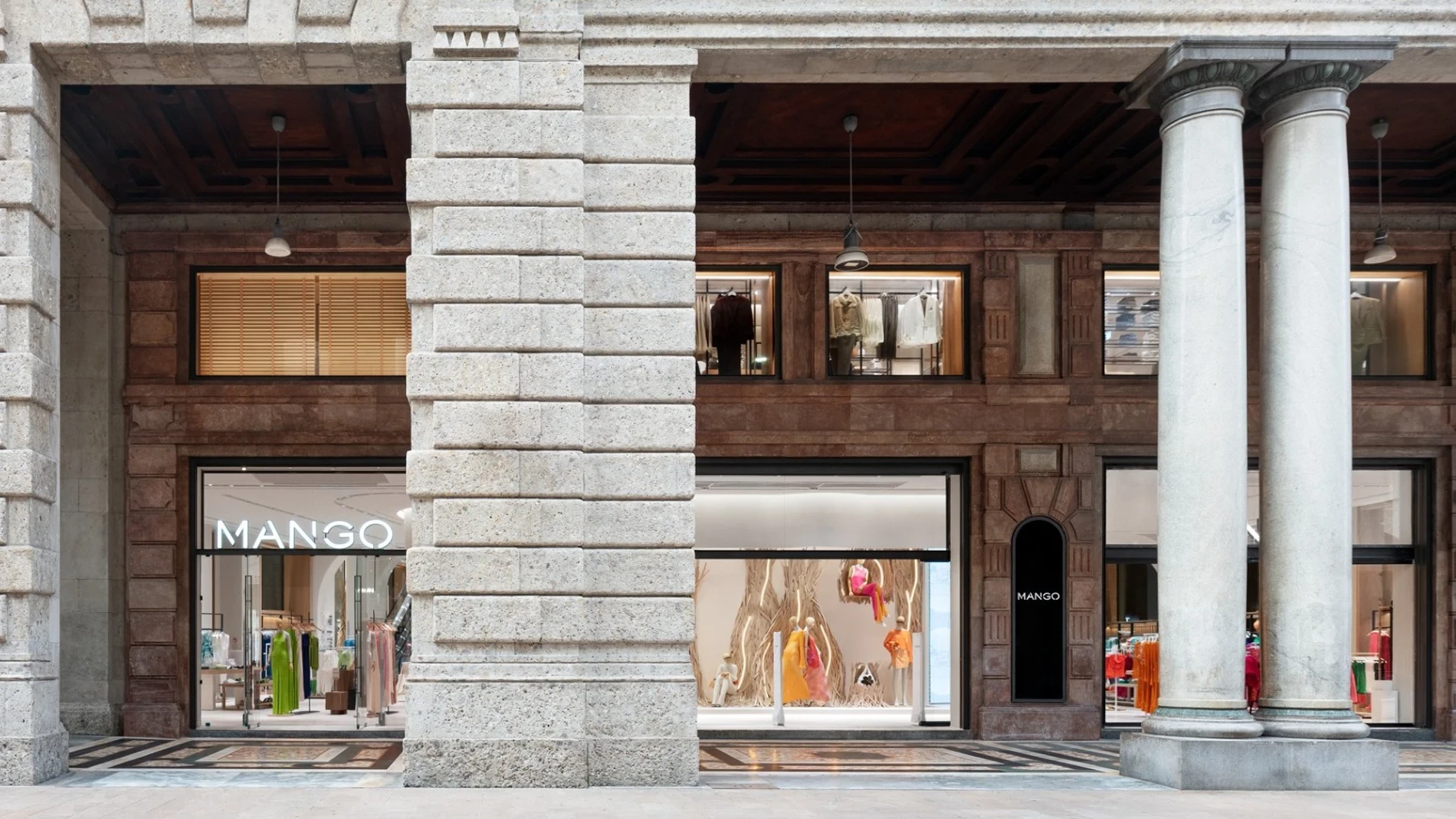Mango firma un acuerdo estratégico con los almacenes COIN para abrir 22 tiendas en Italia