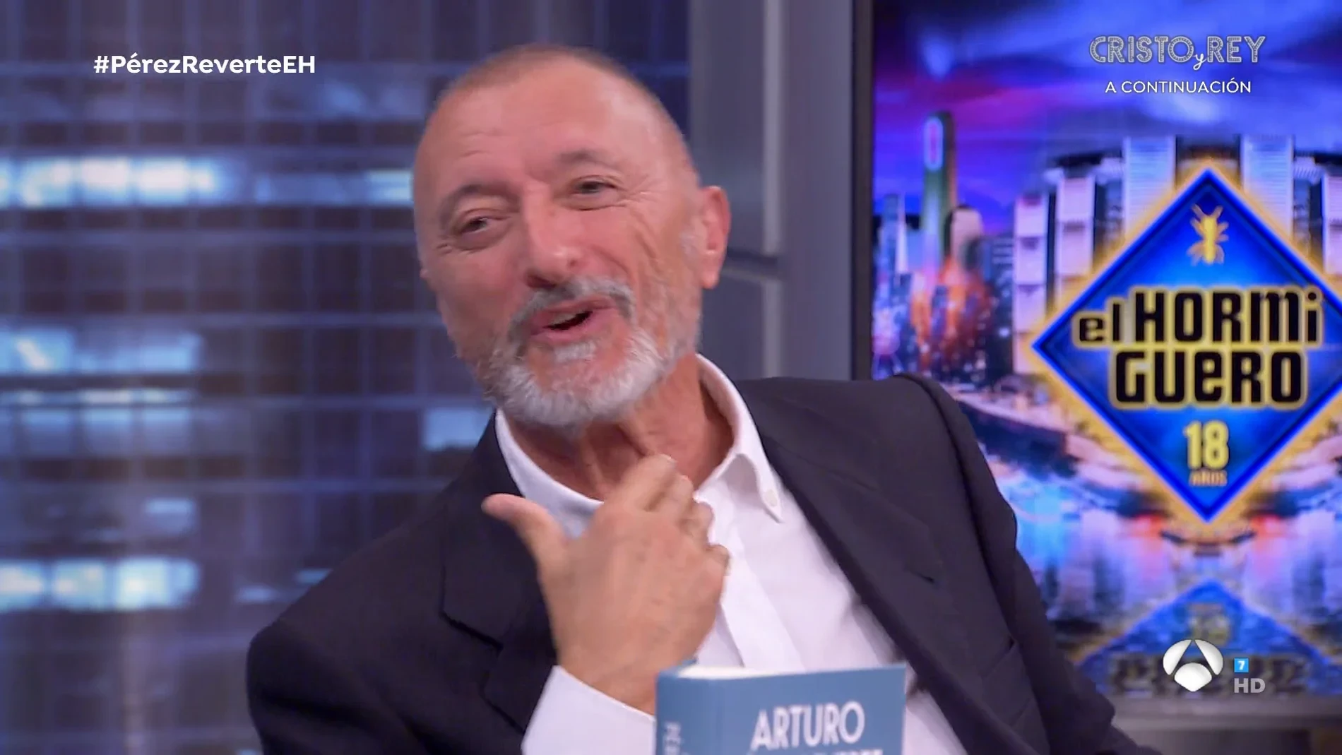 La demoledora reflexión de Pérez-Reverte sobre la estupidez humana: 