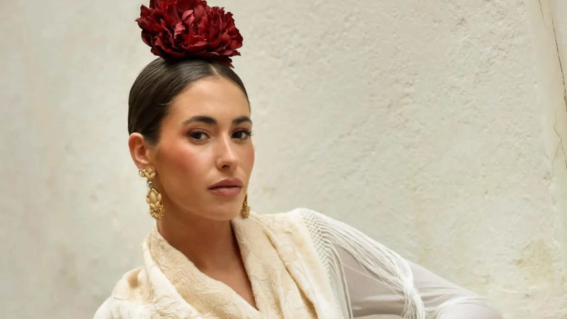 De los lunares clásicos al burdeos más sofisticado: Rocío Osorno, Elena Gortari y Lola Lolita inauguran la Feria de Abril 2026 con los vestidos de flamenca que ya marcan tendencia