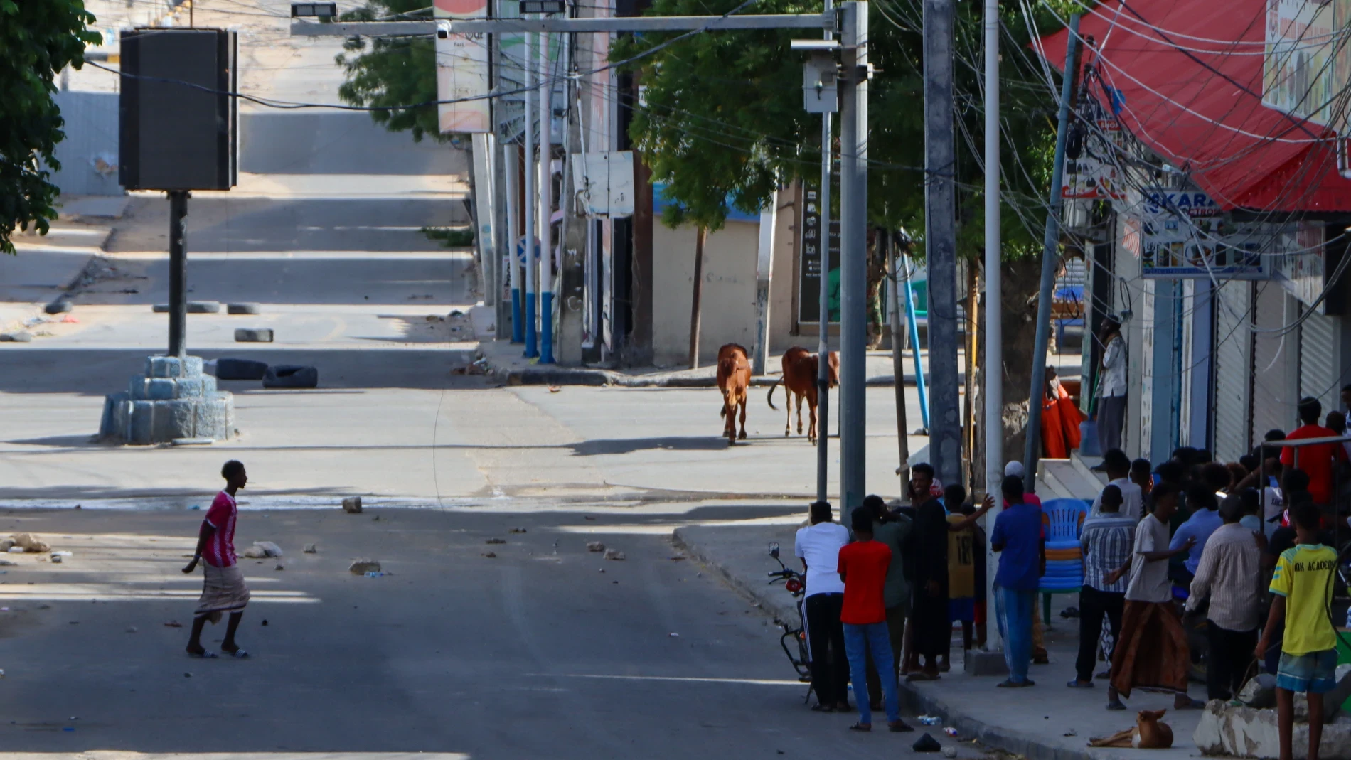 Mogadiscio, otra vez al borde del colapso: facciones políticas protagonizan tiroteos en la capital somalí