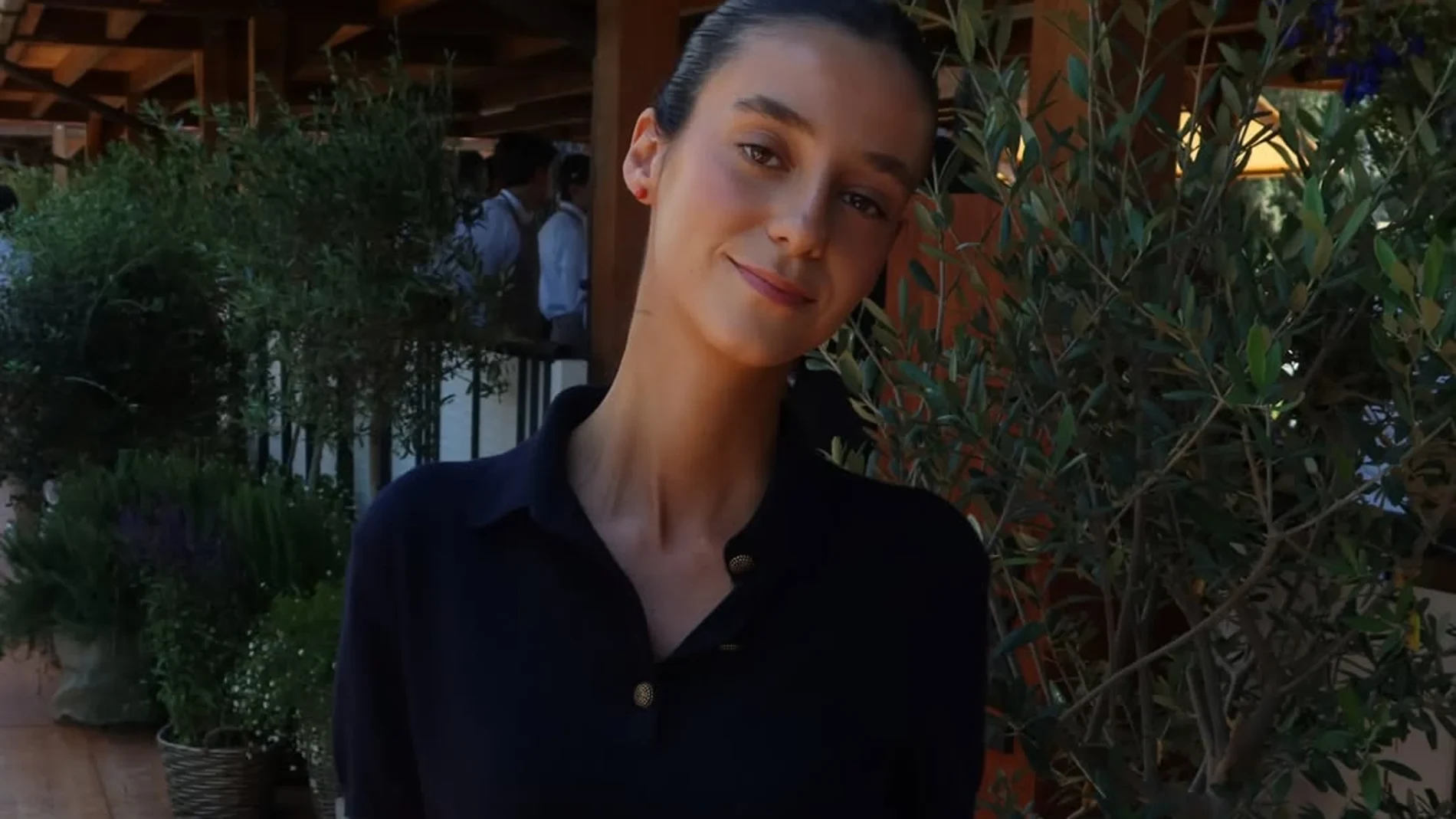 Victoria Federica tiene el truco de estilo con pañuelo que las chicas más pijas de Madrid van a copiar este fin de semana