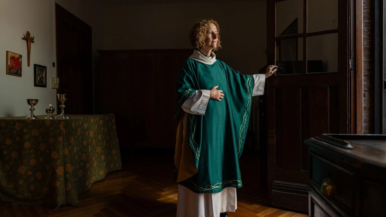 Sal McDougall: «Espero que vean en mí un sacerdote que es mujer, pero ante todo, un sacerdote»