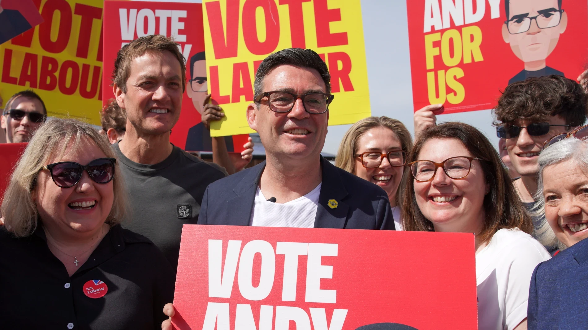 Burnham lanza su campaña en Makerfield con la vista puesta en suceder a Starmer
