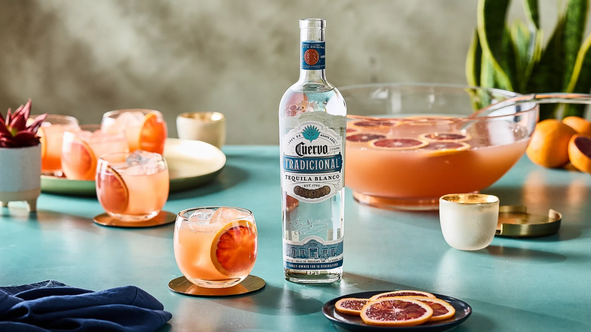 Hoy, a brindar por el Día Mundial de la Paloma con José Cuervo