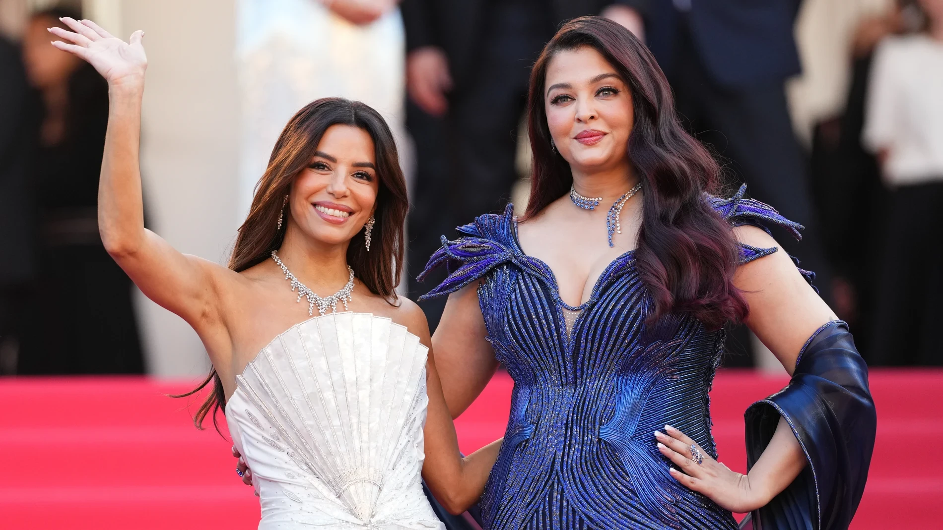Las 6 tendencias del Festival de Cannes que reinarán en tus looks de invitada este 2026