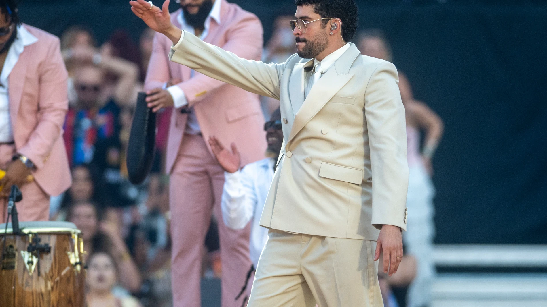 Aviso para espectadores de Bad Bunny: 'Tira fotos', pero no las pilas