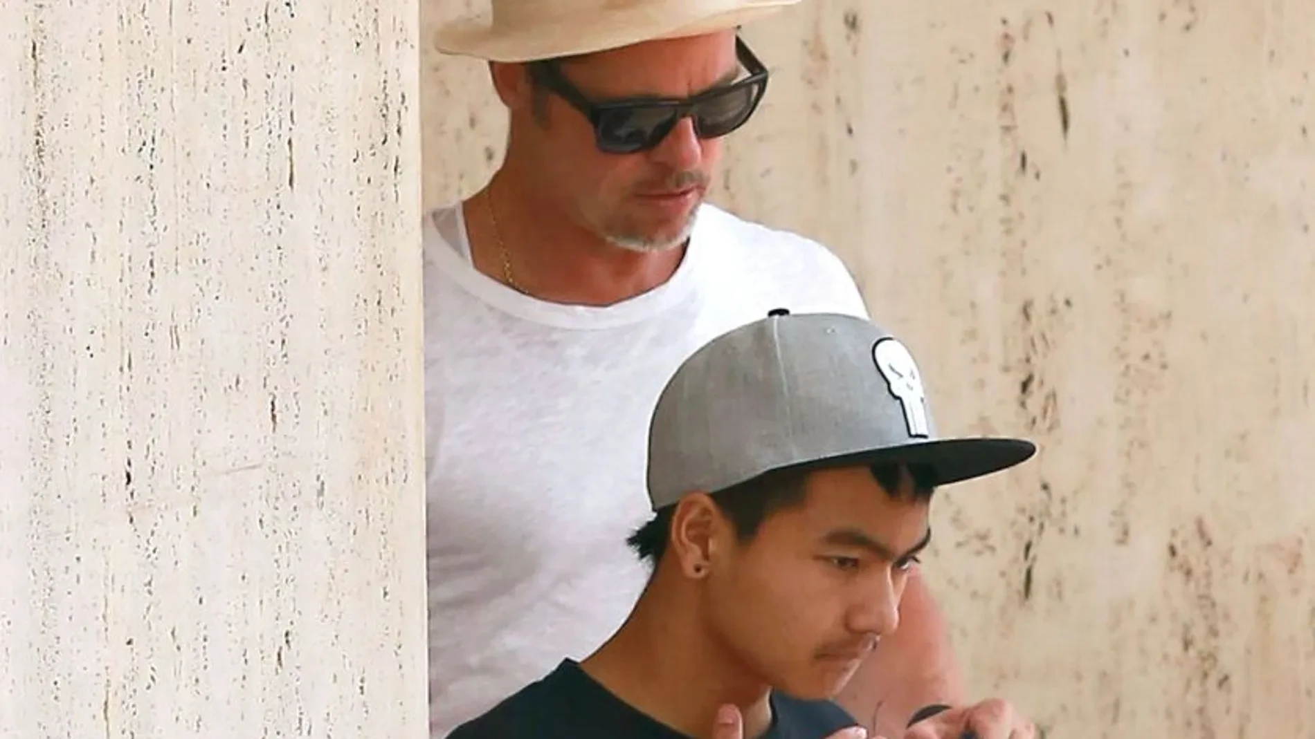Maddox da un paso definitivo en su distanciamiento de Brad Pitt y elimina legalmente el apellido del actor