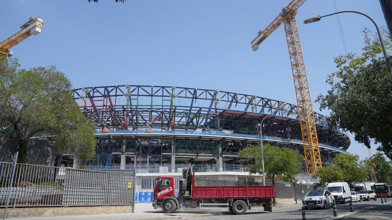 Siro López describe con un adjetivo, que el Barcelona pueda jugar LaLiga en un estadio de 6.000 localidades
