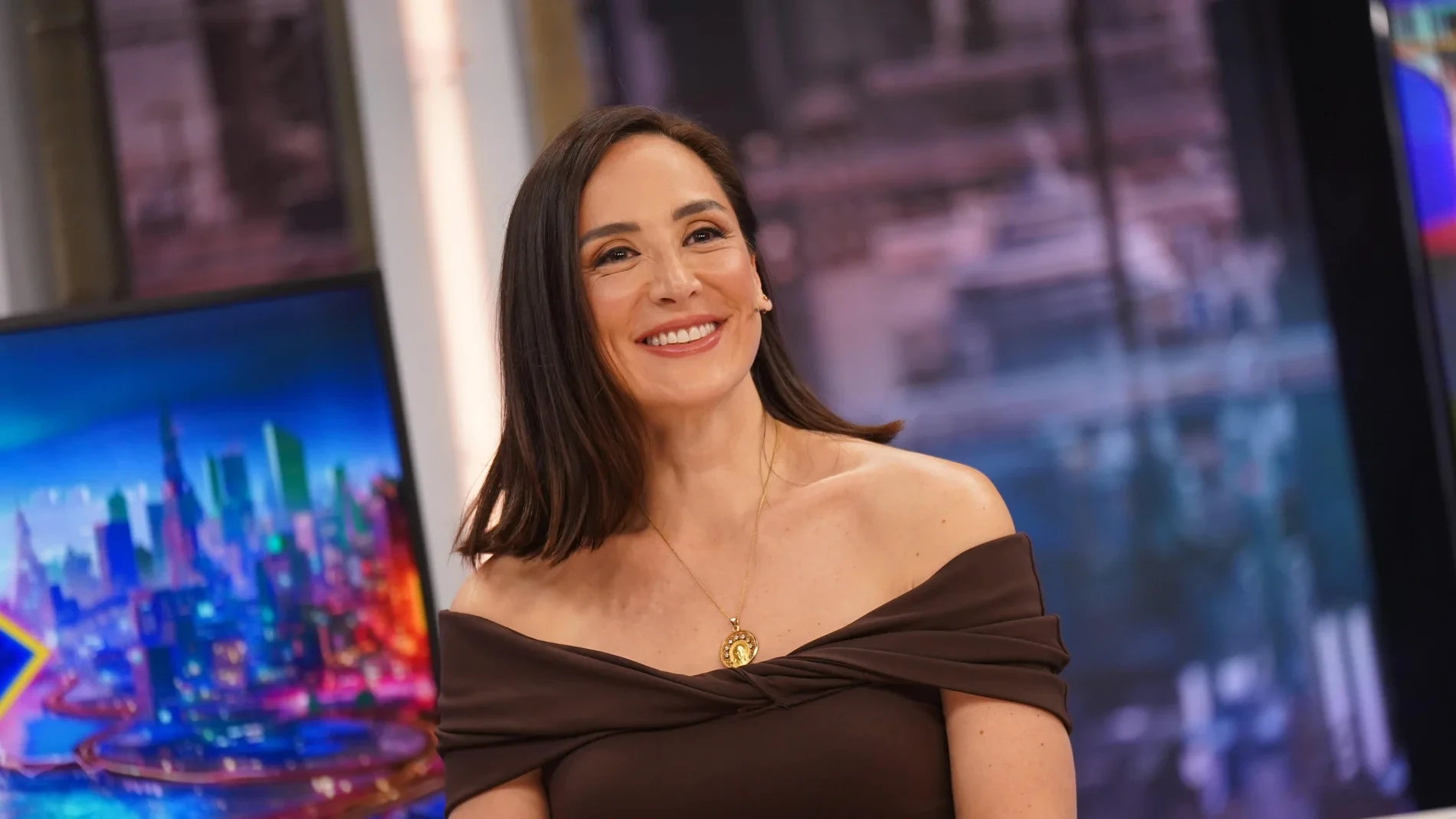 Tamara Falcó confirma cuál es el escote que más le favorece con su look más repetido (y más infalible)