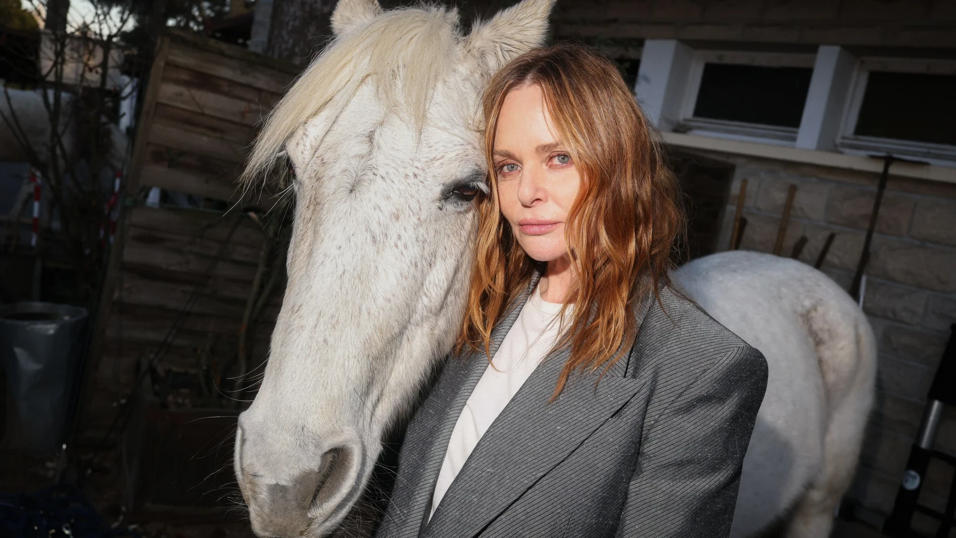 Stella McCartney vuelve a H&M con una colección que va más allá del fenómeno viral: moda consciente, archivo y futuro en clave accesible
