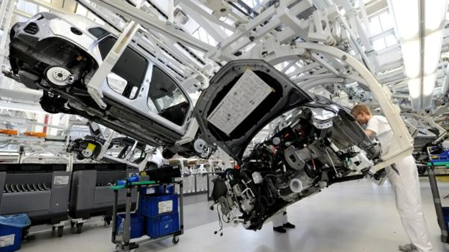 España engrasa sus fábricas para producir coches chinos en masa