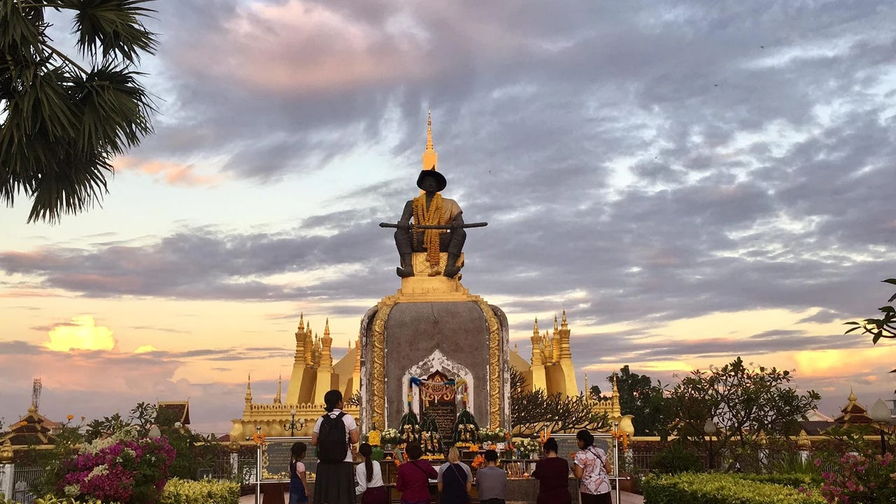 De pagodas a burdeles: la cruzada de Laos contra el turismo sexual infantil japonés