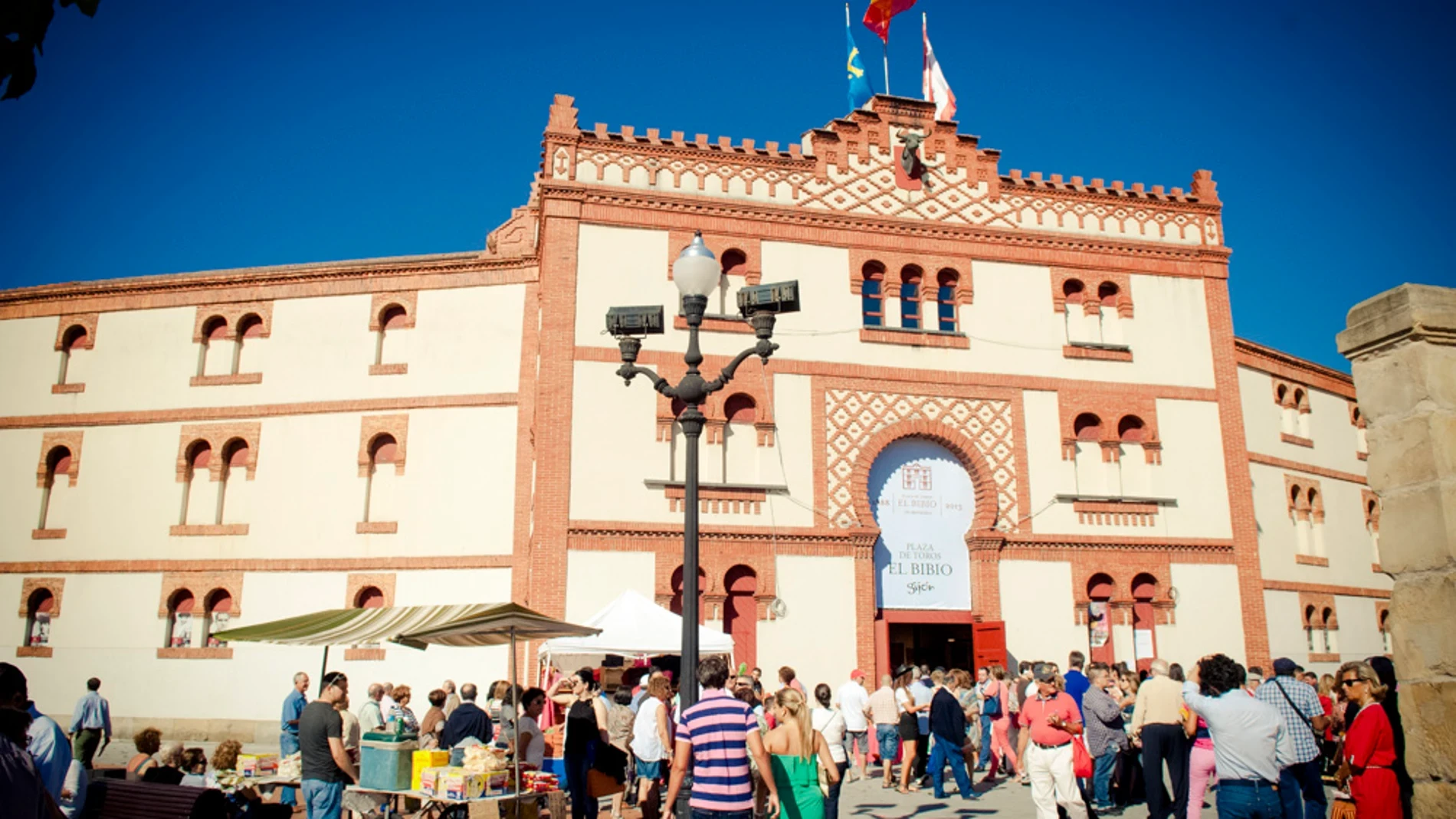 La izquierda asturiana se une para prohibir por ley los menores y el alcohol en los toros