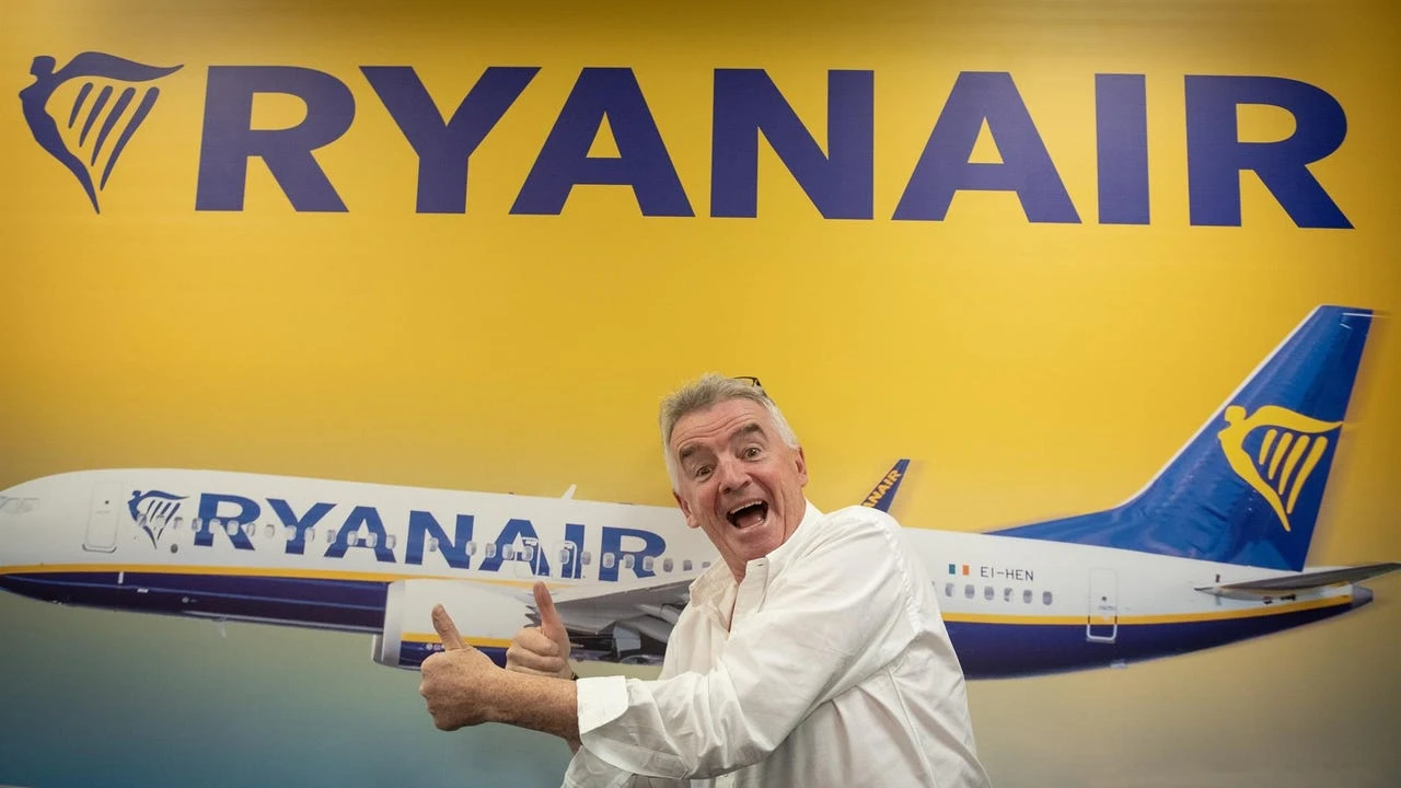Ryanair dispara su beneficio un 42% y gana 2.540 millones de euros