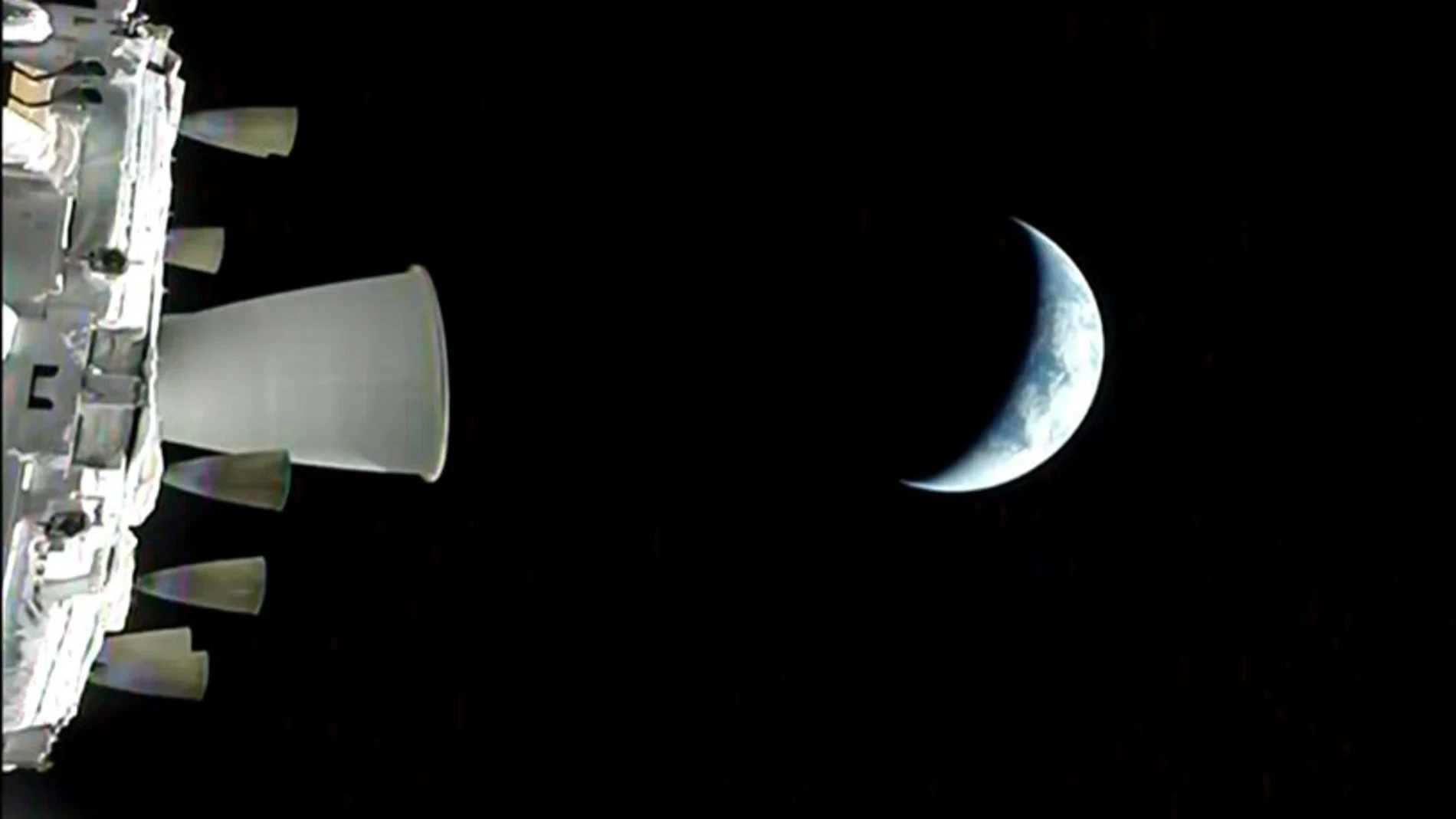Misión Artemis II de la NASA, en directo hoy: última hora de los astronautas en la nave Orión orbitando la Luna