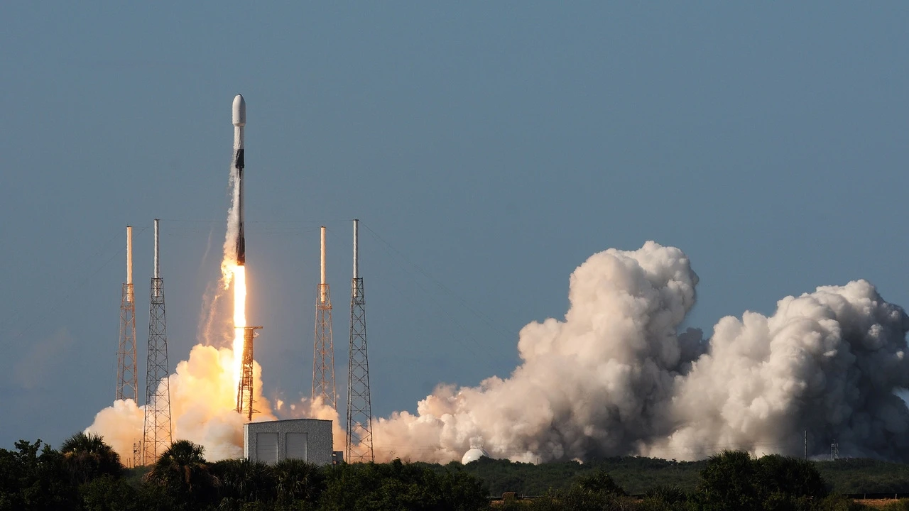 Corea del Sur lanza el último satélite de su primera red de espionaje militar