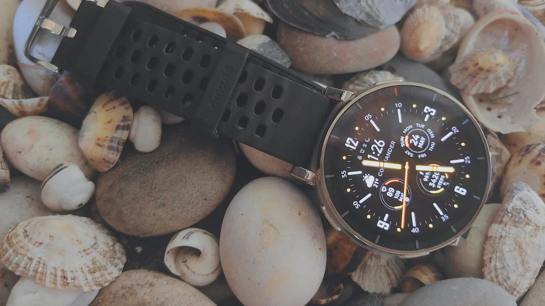 El gadget del sábado: Amazfit Active 3 Premium, la mar de bueno
