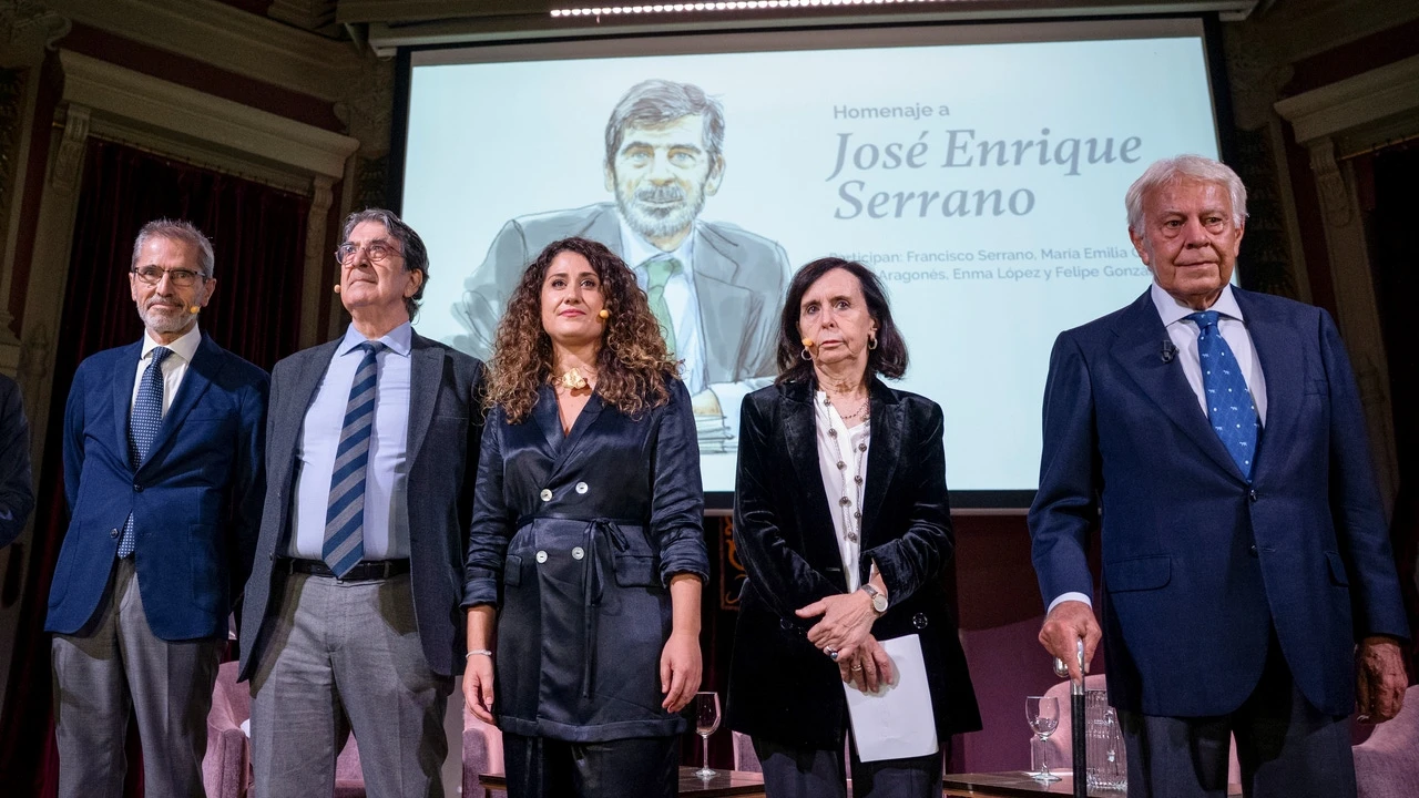 Homenaje a José Enrique Serrano: un profesor de Estado logra una tregua en el PSOE